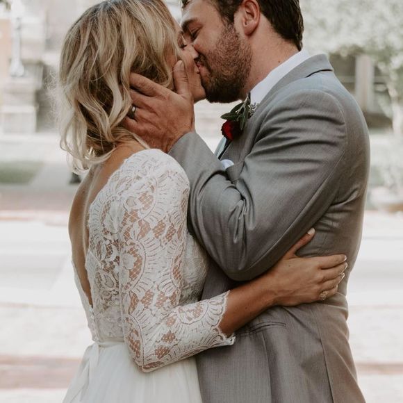 Meet your Posher, Jessica - Picture 1 of 1